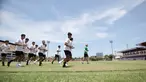 Timnas Indonesia U-20 kembali menjalani latihan ringan di Lapangan THOR, Surabaya, Sabtu (17/9/2022) jelang menghadapi Timnas Vietnam U-20 di Kualifikasi Piala Asia U-20 2023. (Bola.com/Ikhwan Yanuar)
