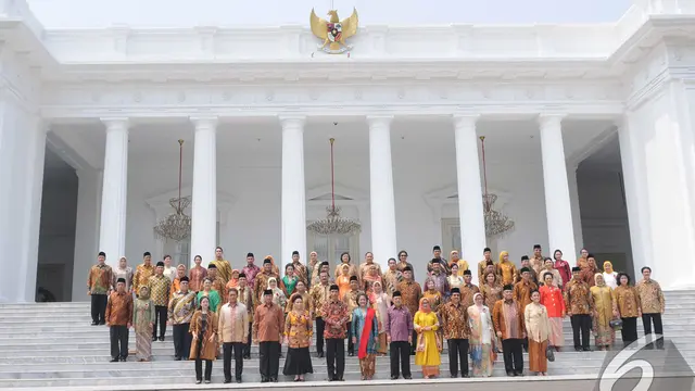 Jokowi-JK Berfoto Bersama Menteri Kabinet Kerja