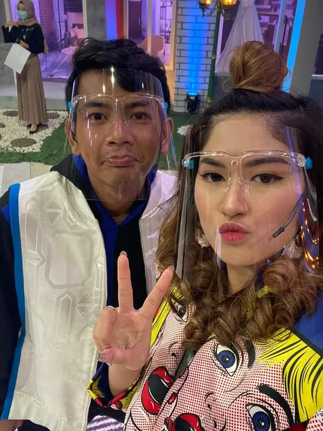 7 Potret Kebersamaan Pemain Sinetron Anak Band di Balik Layar, Kompak Banget