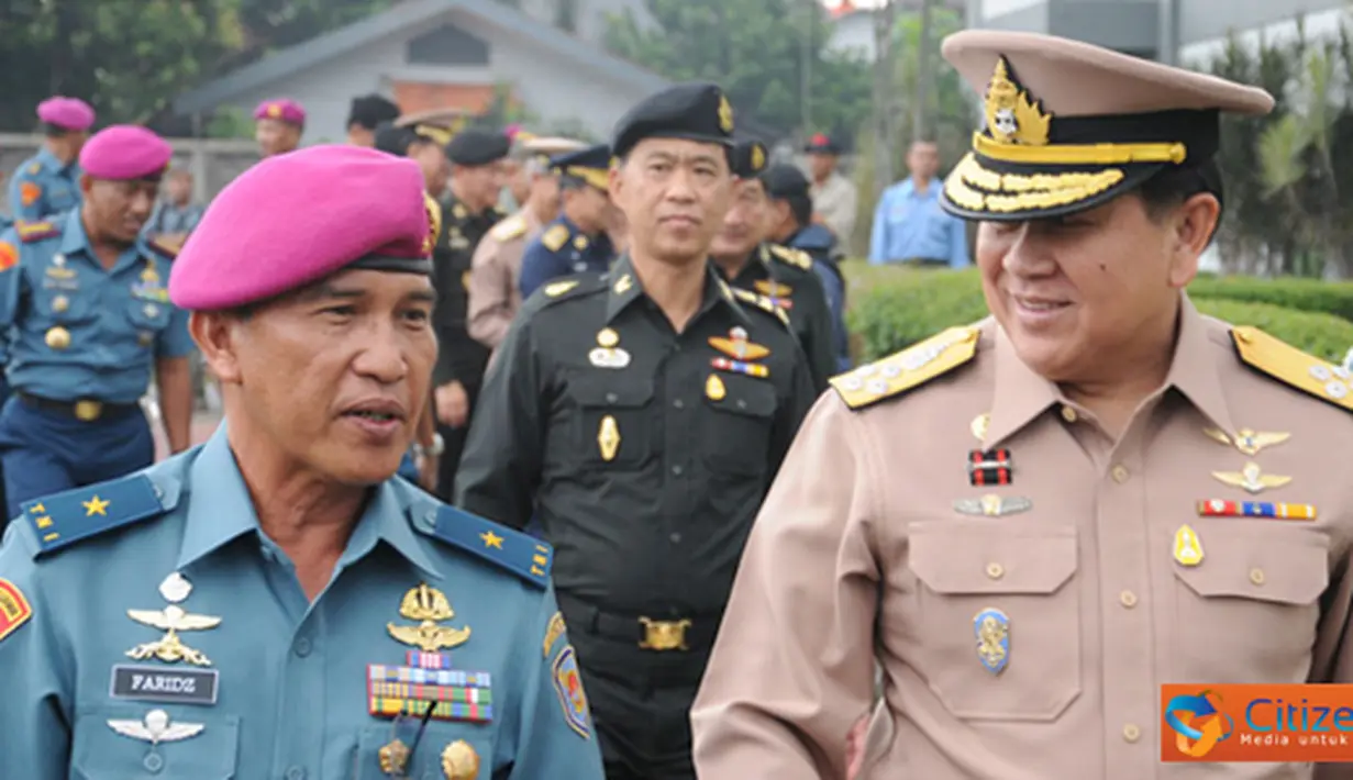 Citizen6, Jakarta: Dankormar Mayor Jenderal TNI (Mar) M. Alfan Baharudin, menerima kunjungan Kehormatan Pangab Kerajaan Thailand Jenderal Tanasak Patimapragorn, di Mako Denjaka, Jakarta Selatan, Rabu (18/7). (Pengirim: Marinir)
