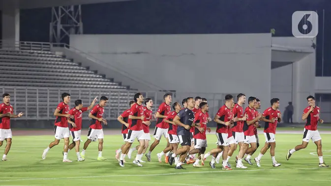 Kembali dari Bali: Jelang Hadapi China, Timnas Indonesia Gelar Sesi Latihan Terbuka di Stadion Madya