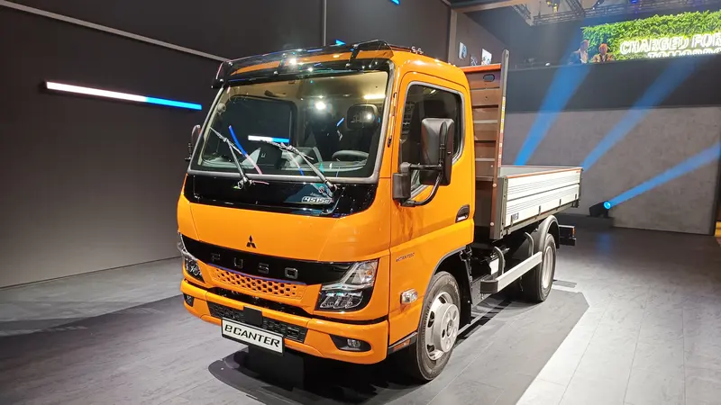 Mitsubishi Fuso eCanter Next Generation di ajang IAA Transportation, Hannover, Jerman.