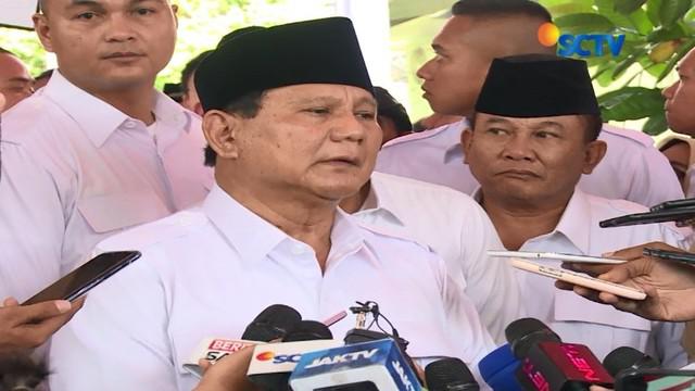 Ditemui saat HUT Gerindra ke-10 di kawasan Pasar Minggu, Prabowo belum pastikan apakah dirinya maju atau tidak di Pilpres mendatang.