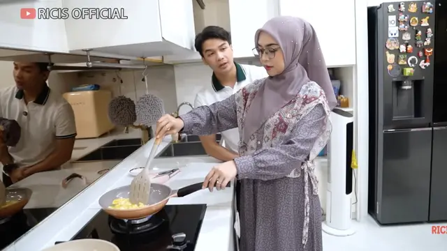 Potret Dapur Rumah Ria Ricis