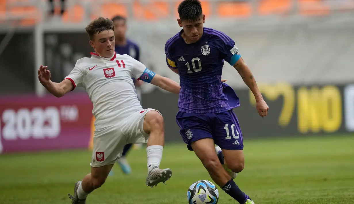 Timnas Argentina U-17 menang telak 4-0 dari Polandia. (AP Photo/Achmad Ibrahim)