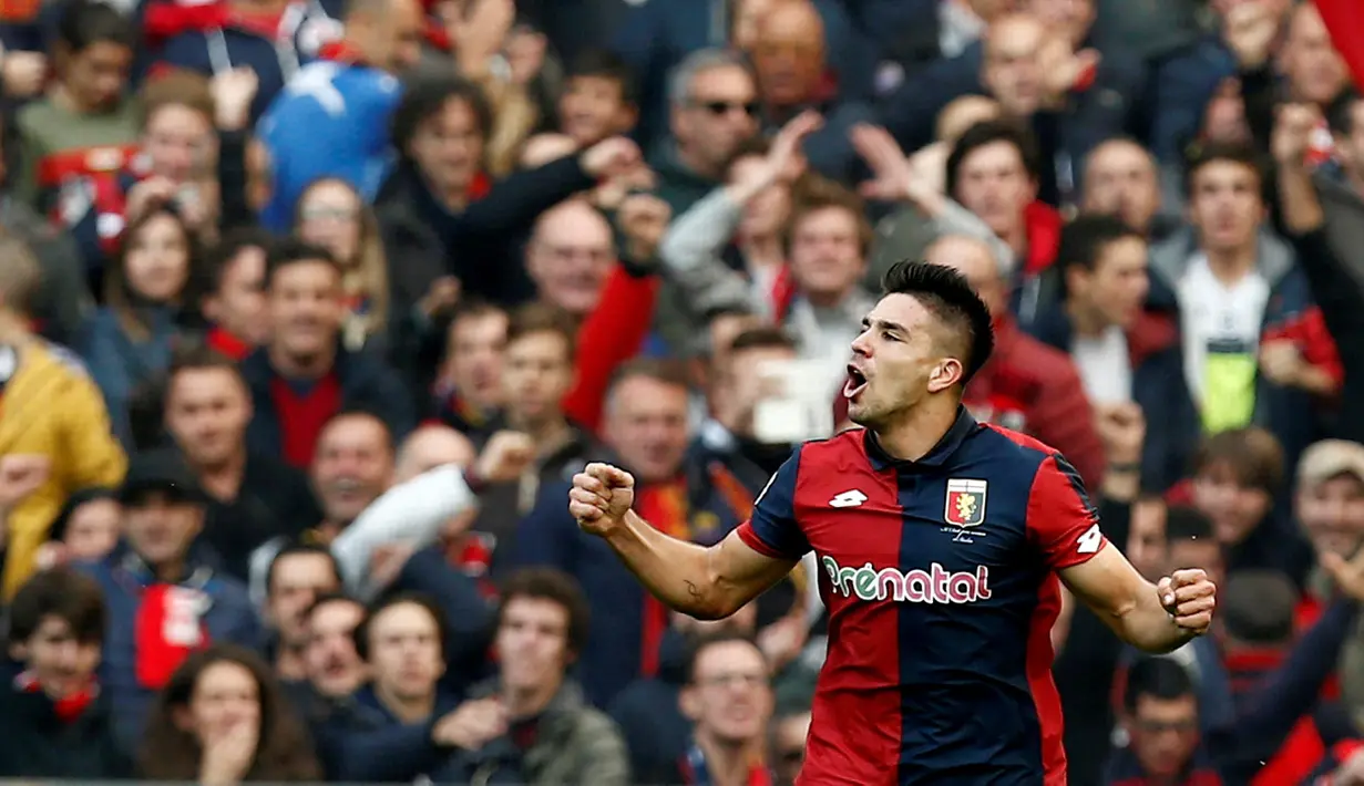 Giovanni Simeone, putra pelatih Atletico Madrid, Diego Simeone, mencetak dua gol untuk membawa Genoa menang 3-1 atas Juventus, pada laga pekan ke-13 Serie A, di Stadion Luigi Ferraris, Minggu (27/11/2016). (Reuters/Alessandro Garofalo)