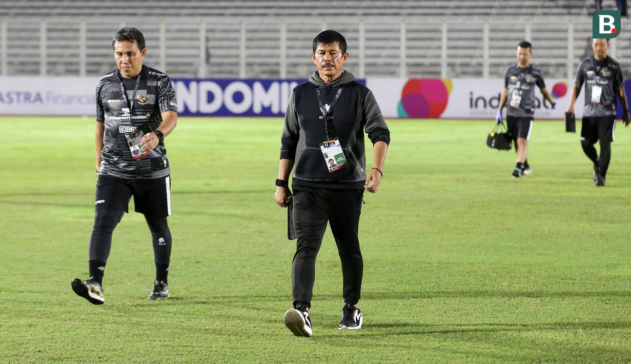 <p>Pelatih kepala Timnas Indonesia U-20, Indra Sjafri saat laga persahabatan melawan Timnas China U-20 yang berlangsung di Stadion Madya, Senayan, Jakarta, Jumat (22/03/2024). (Bola.com/Abdul Aziz)</p>
