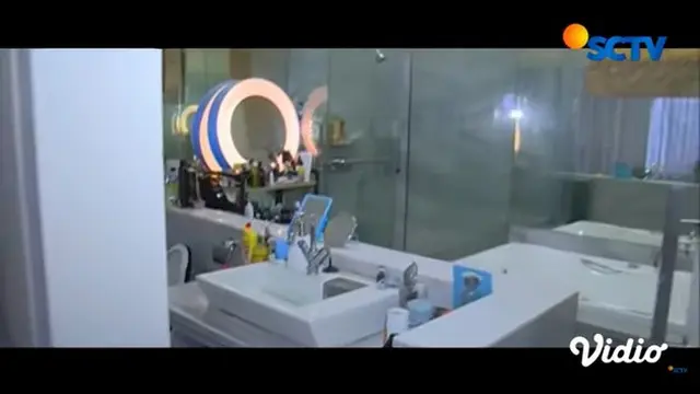 7 Potret Rumah Mewah Indra Bruggman yang Disebut Berhantu, Bikin Merinding