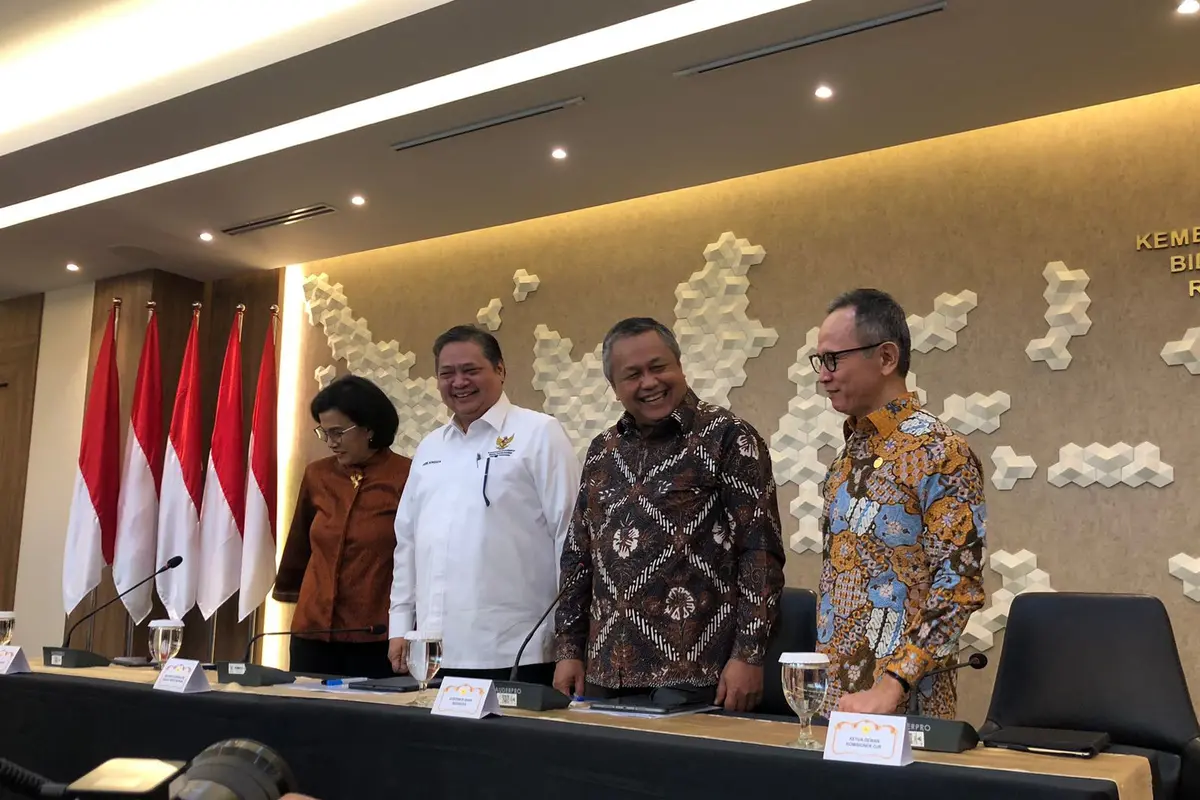 Gubernur Bank Indonesia Perry Warjiyo  dalam konferensi pers DHE di Kantor Kementerian Koordinator bidang Perekonomian, Jumat (28/7/2023). (Tira/Liputan6.com)