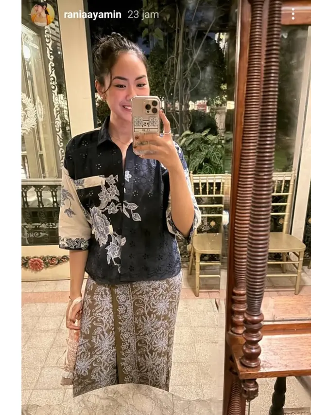 6 Potret Rania Yamin di Kirab Malam 1 Suro Mangkunegaran Solo, Anggun Pakai Kebaya