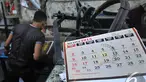 Jelang akhir tahun permintaan kalender 2015 meningkat tajam, Kawasan Senen, Jakarta, Senin (1/12/2014). (Liputan6.com/Johan Tallo)