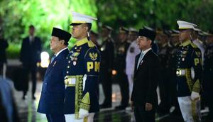 Presiden Prabowo Subianto memimpin upacara ziarah nasional dan renungan suci dalam rangka memperingati Hari Pahlawan 10 November 2025. (Biro Pers)