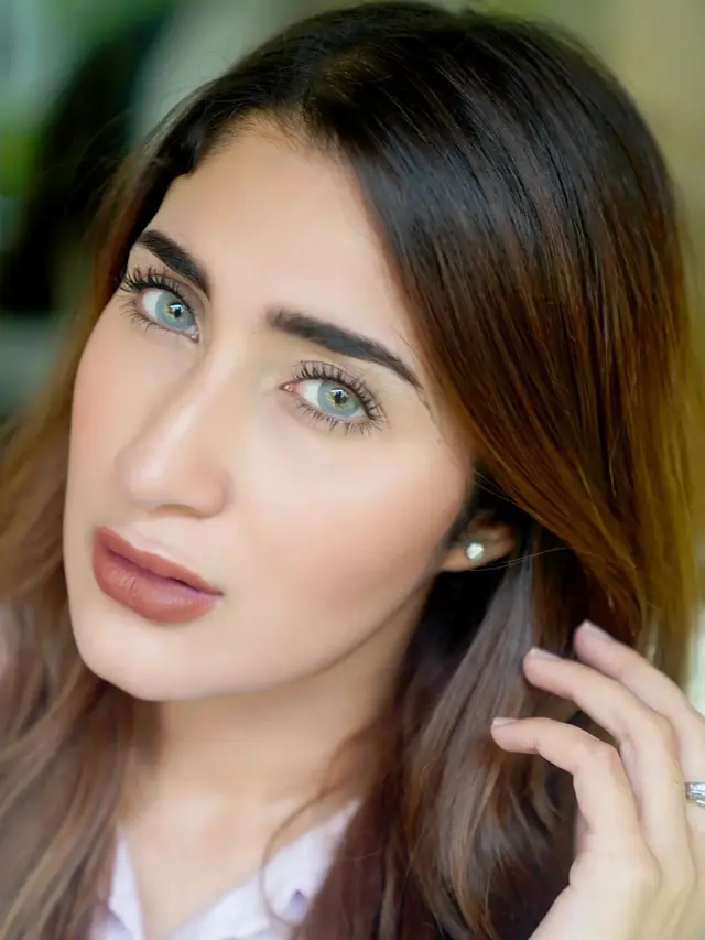 Tania Nadira Mirip Kareena Kapoor