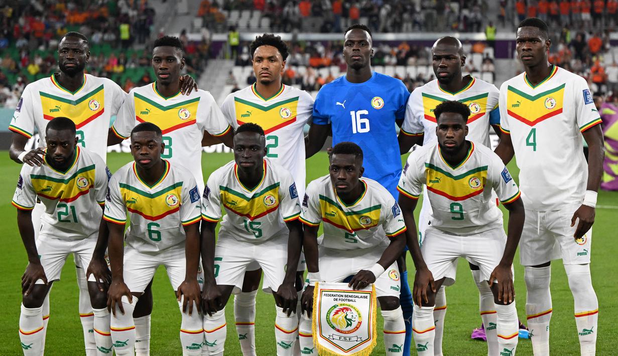 Timnas Senegal tampil di Grup A Piala Dunia 2022 dengan kekuatan penuh. Meskipun Sadio Mane dilanda cedera, sejumlah pemain yang berlaga di Liga Inggris pun menjadi tumpuan tim yang berjuluk The Lions of Teranga di pentas sepak bola emapt tahunan ini. (AFP/Ozan Kose)