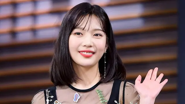 Joy Red Velvet