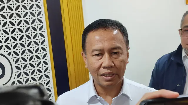 Direktur Jenderal Perhubungan Darat Kementerian Perhubungan (Kemenhub), Aan Suhanan, di Kantor Kementerian Perhubungan, Jakarta, Senin (14/9/2026). (Liputan6.com/Arief)