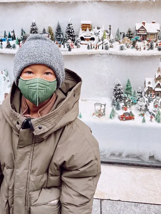 Jennifer Bachdim Natalan pulang kampung (Instagram/jenniferbachdim)