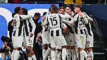 Pemain Juventus merayakan gol yang dicetak oleh Kenan Yildiz ke gawang AC Milan pada laga semifinal Piala Super Italia 2025 yang berlangsung di Al-Awwal Park, Riyadh, Arab Saudi, Sabtu (04/01/2024) dini hari WIB. (AFP/Fayez Nureldine)