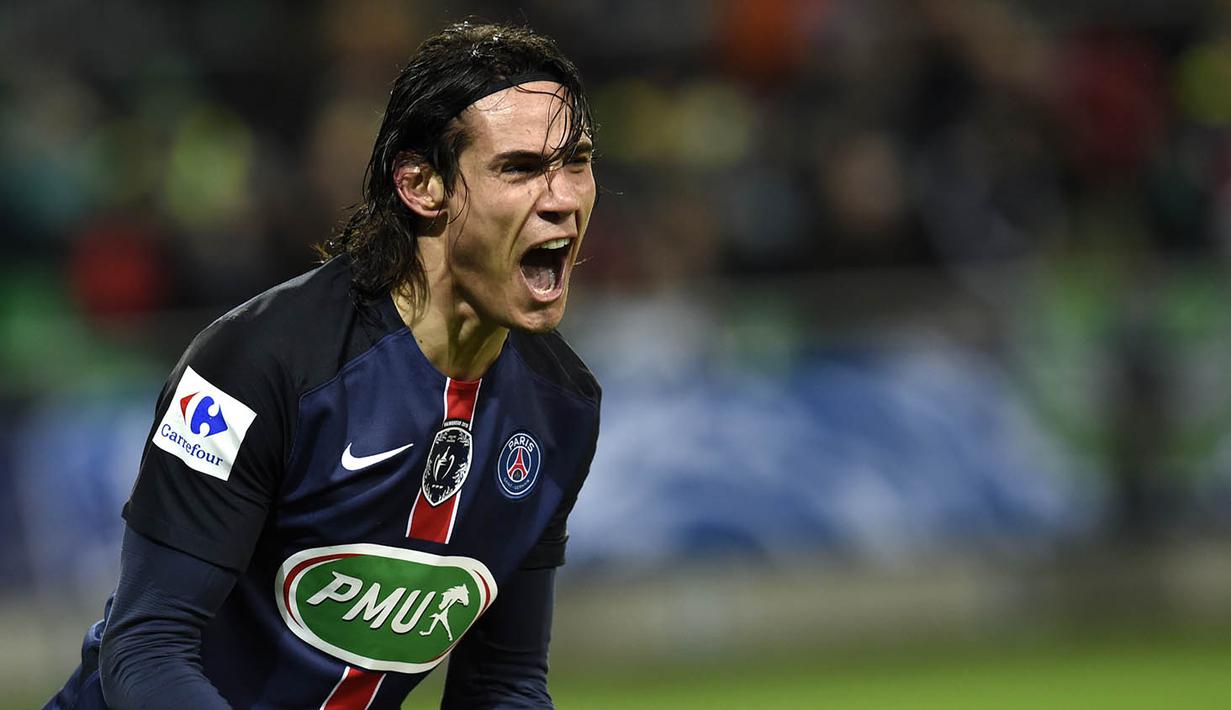 3. Edinson Cavani, dikabarkan Corriere dello Sport, Inter Milan menyiakan striker PSG ini sebagai pengganti dari Mauro Icardi. Guna merealisasikannya La Beneamata harus menyiapkan dana sekitar 42 juta pounds. (AFP/Philippe Desmazes) 