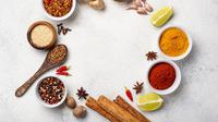 Lagi diet tergoda untuk nyemil keripik seperti teman-temanmu? Yuk, kita intip cara membuat keripik sayuran yang renyah dan aman untuk dikonsumsi di rumah. (Sumber: Freepik).