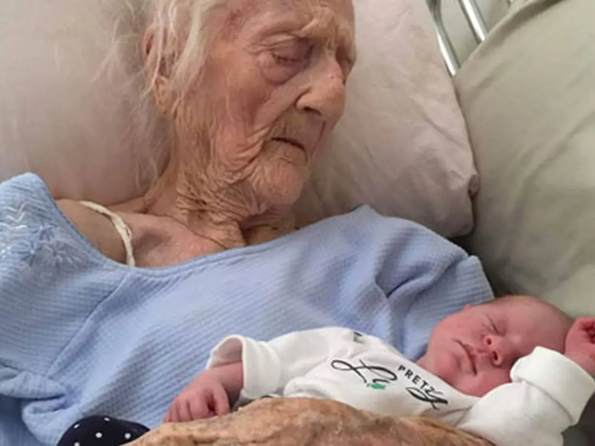 Heboh, Nenek 101 Tahun Melahirkan Bayi Seberat 4 Kg - Citizen6 Liputan6.com