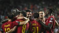 Para pemain Portugal merayakan gol yang dicetak oleh Diogo Jota dalam laga Grup J Kualifikasi Euro 2024 melawan Luksemburg di Algarve Stadium, Almancil, Faro, Selasa (12/9/2023) dini hari WIB (Patricia DE MELO MOREIRA / AFP)