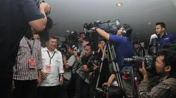 Jokowi Ajak Istri Ambil Nomor Urut ke KPU