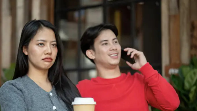 5 Tanda Saat Gemini Diam-Diam Sedang Cemburu (photo by freepik.com)