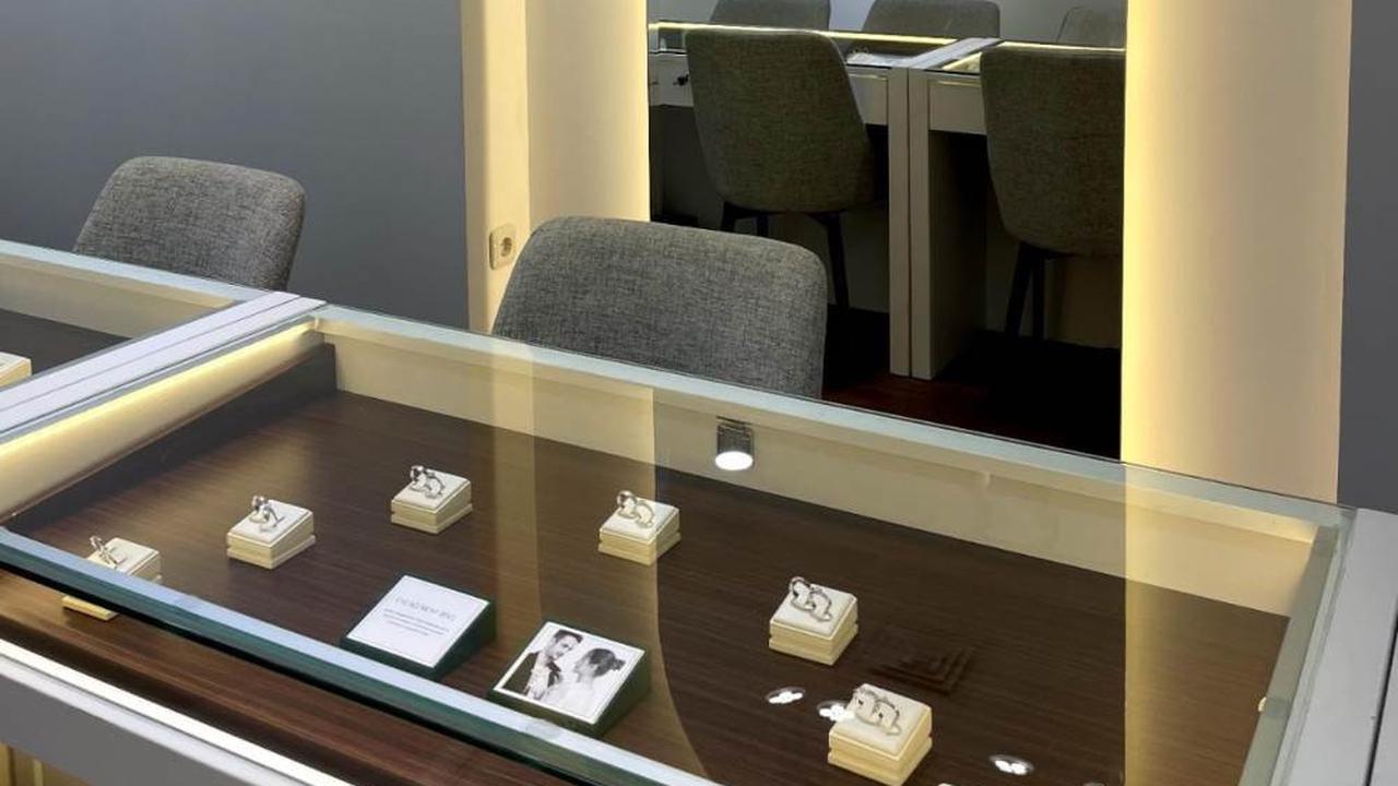 Mencari Cincin Pernikahan Sesuai Bujet  dan Bermakna di Galeri Perhiasan