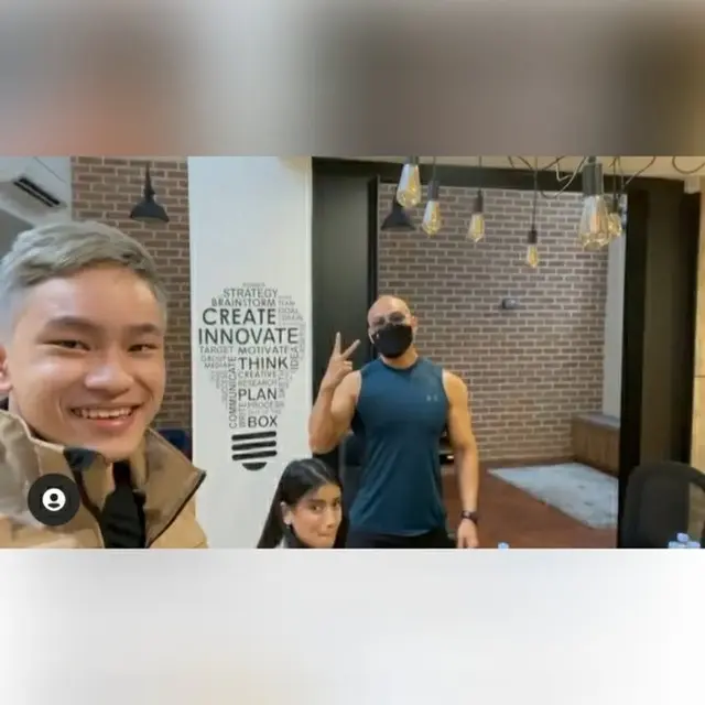 Azka Corbuzier bersama dengan Agnes Mo dan Deddy Corbuzier