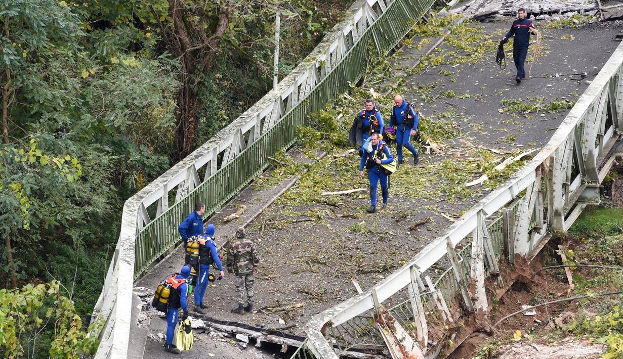 FOTO Jembatan Gantung di Prancis Ambruk Remaja 15 Tahun 