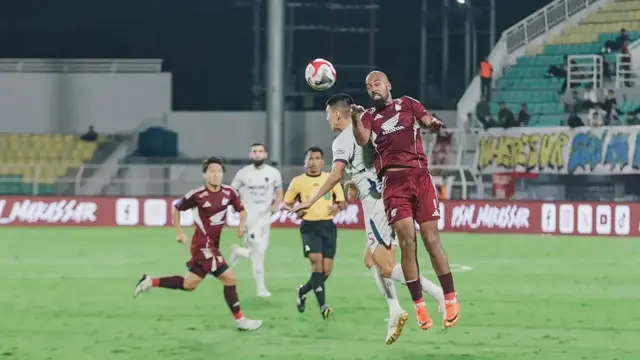 Alex Tanque dan Tamirlan Kozubaev - PSM Vs Persita di BRI Super League 2025/2026