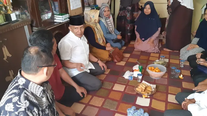 Amien Rais datangi rumah duka Dufi di Kluster Catalina, Kabupaten Tangerang