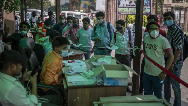 FOTO: Rekor, India Laporkan 115.736 Kasus COVID-19 dalam Sehari