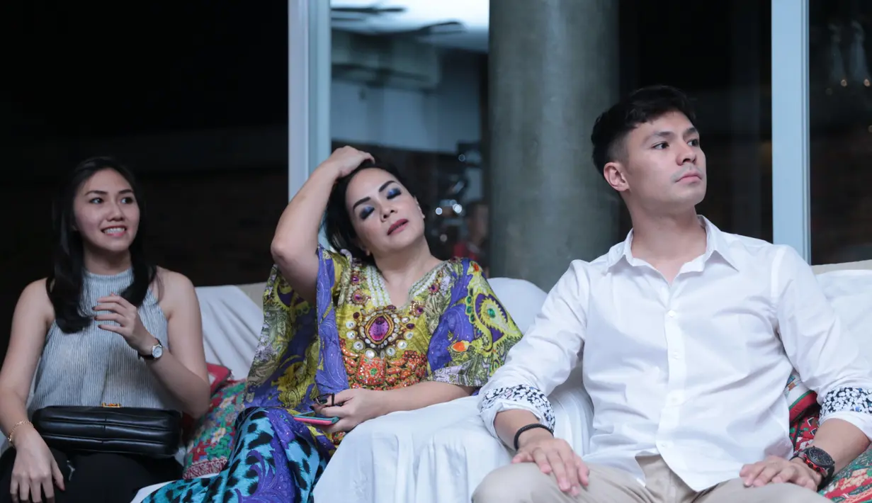 Fero Walandouw enggan membeberkan alasan hingga mengakhiri hubungannya dengan Mikha Tambayong. Tapi, ia mengatakan beberapa hal yang tidak cocok antara keduanya. (Adrian Putra/Bintang.com)