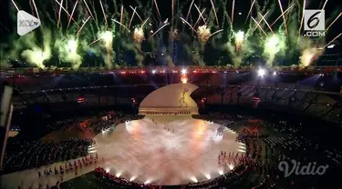 Atlet peraih lima emas Asian Para Games, Jendi Panggabean, dipercaya menyalakan obor tanda dimulainya Asian Para Games 2018.