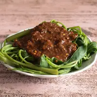 ilustrasi rujak kangkung/Andre Grain/Shutterstock