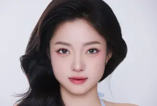 Koleksi terbaru dari Exoticon, yaitu Exoticon Missy, yang dirancang dengan material moisture lock untuk membantu mempertahankan kelembapan lensa lebih lama. [Dok/Exoticon].