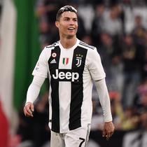 4. Cristiano Ronaldo (Juventus) - 19 gol dan 8 assist (AFP/Marco Bertorello)