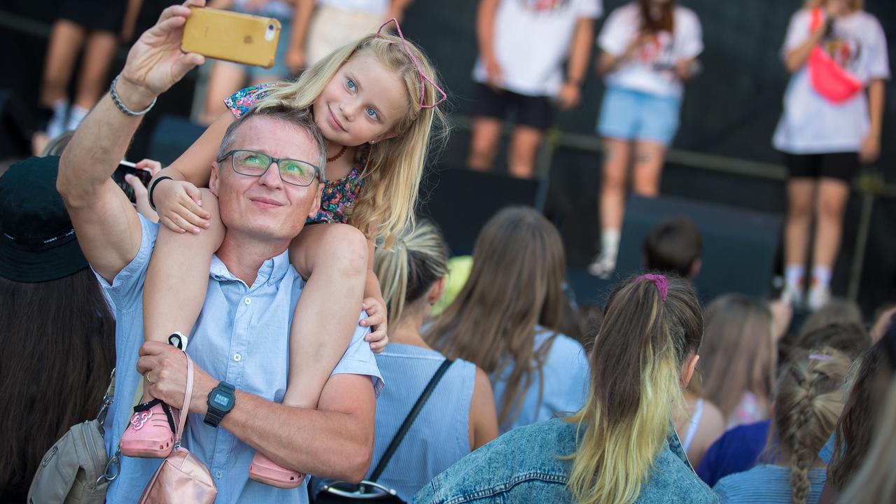 Ratusan Orang Ikuti Syuting TikTok di Lithuania