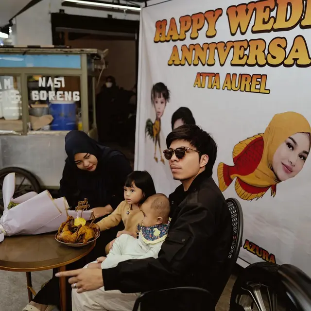 Bertema Pecel Lele, Ini 7 Momen Atta Halilintar dan Aurel Rayakan Anniversary