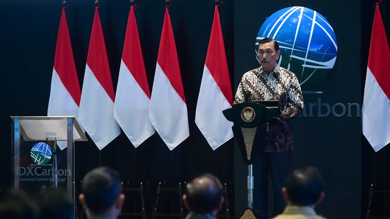 Menko Bidang Kemaritiman dan Investasi RI Luhut B.Pandjaitan saat pembukaan bursa karbon (IDX Carbon), Selasa (26/9/2023). (Foto:BEI)