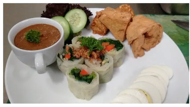 6 Potret Sajian Gado-Gado Ala Restoran Fine Dining Ini Bikin Sayang Dimakan