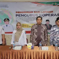 Dinas Koperasi Usaha Menengah, Perdagangan dan Perindustrian (DKUMPP) Kota Bontang menggelar Pelatihan Peningkatan Sumber Daya Manusia bagi Pengurus dan Pengawas Koperasi Kota Bontang Tahun 2025 di Hotel Andika, Rabu (26/11/2025).