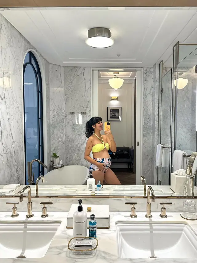 7 Potret Westny DJ Pamer Baby Bump di Kehamilan Kedua, Makin Menawan