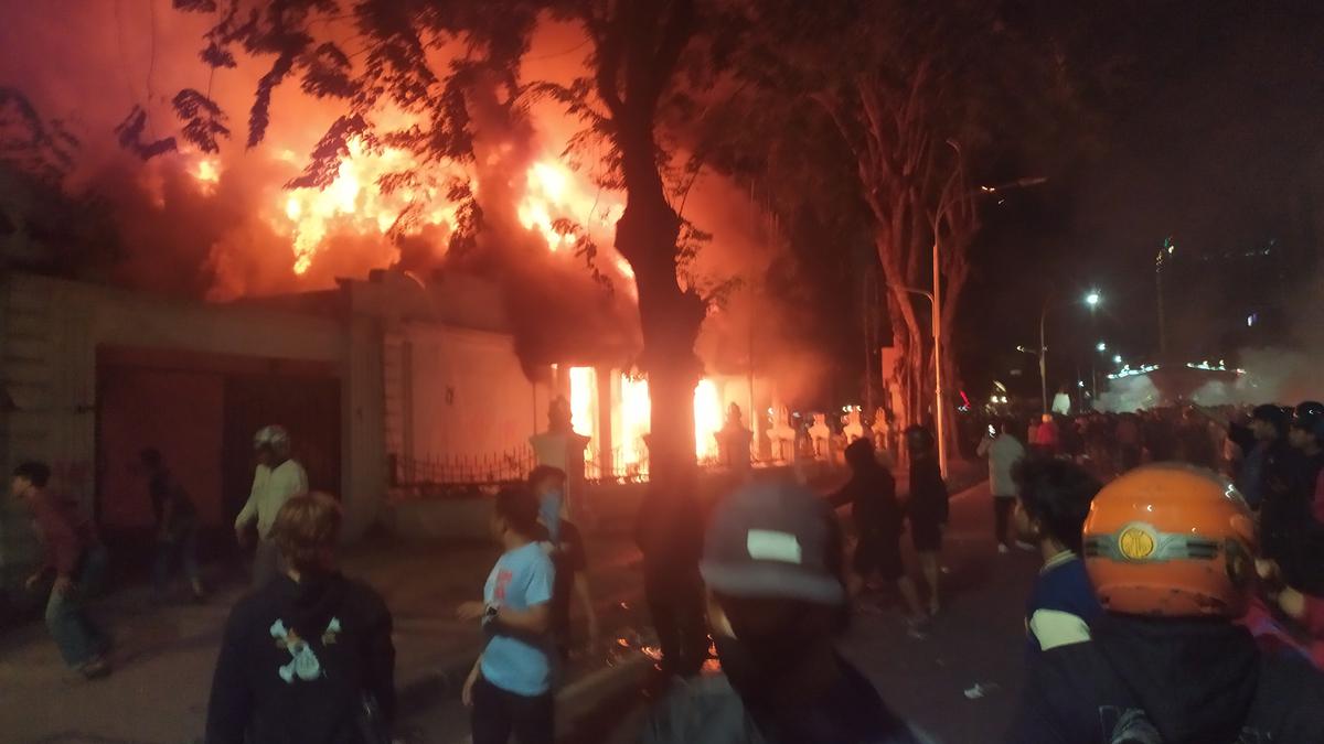 Polda Jatim Tangkap 2 Terduga Provaktor Pembakar Gedung Grahadi, Beberkan Perannya