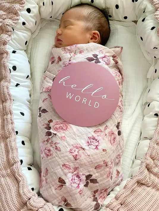 Derby Romero dan Claudia Adinda (Instagram/miss_adinda_mae)