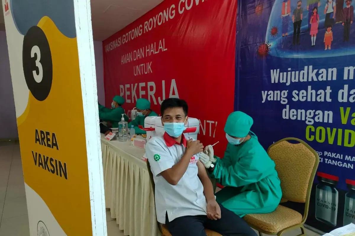 Ratusan Buruh Kabupaten Tangerang Dapatkan Vaksinasi Gotong Royong Covid-19