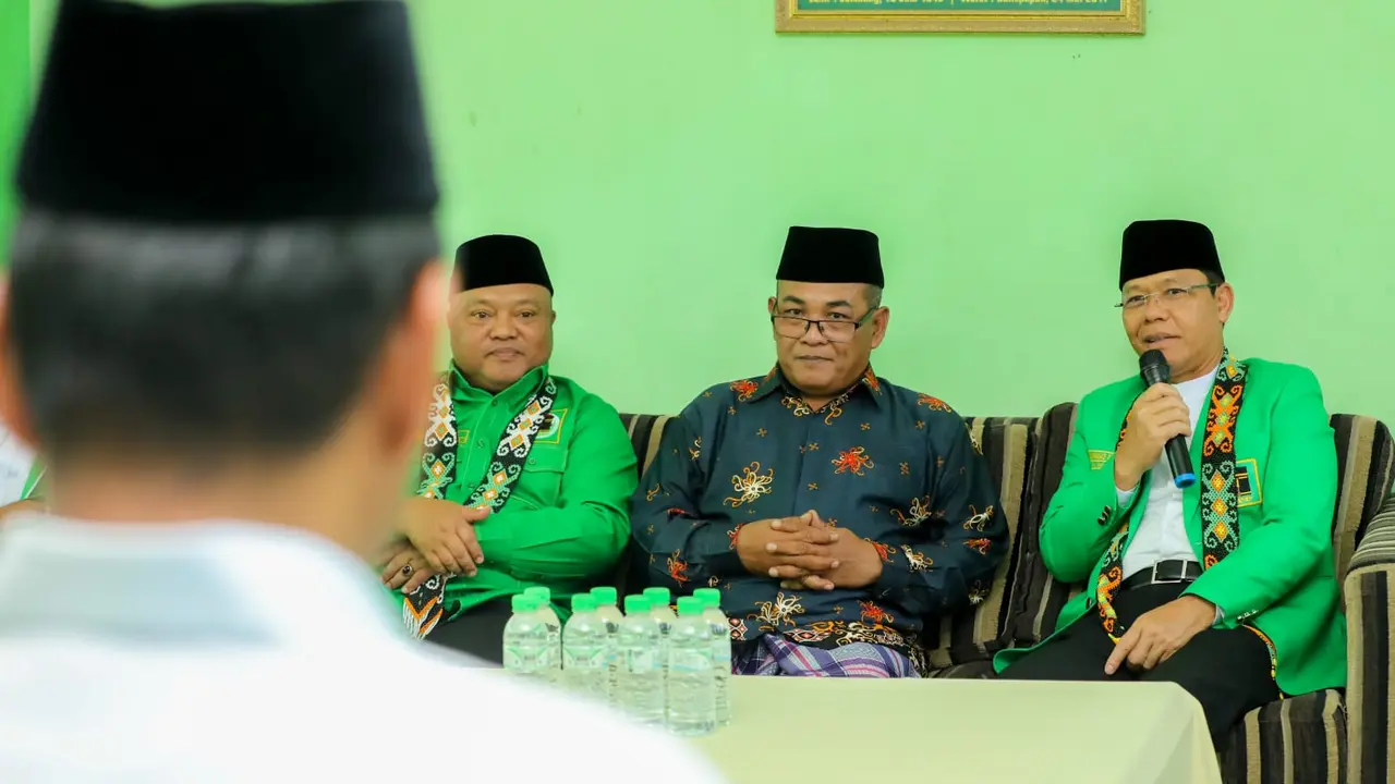 Plt Ketua Umum Partai Persatuan Pembangunan (PPP) Muhamad Mardiono menyambangi Pondok Pesantren Modern Al-Muttaqien di Balikpapan, Kalimantan Timur. (Istimewa)