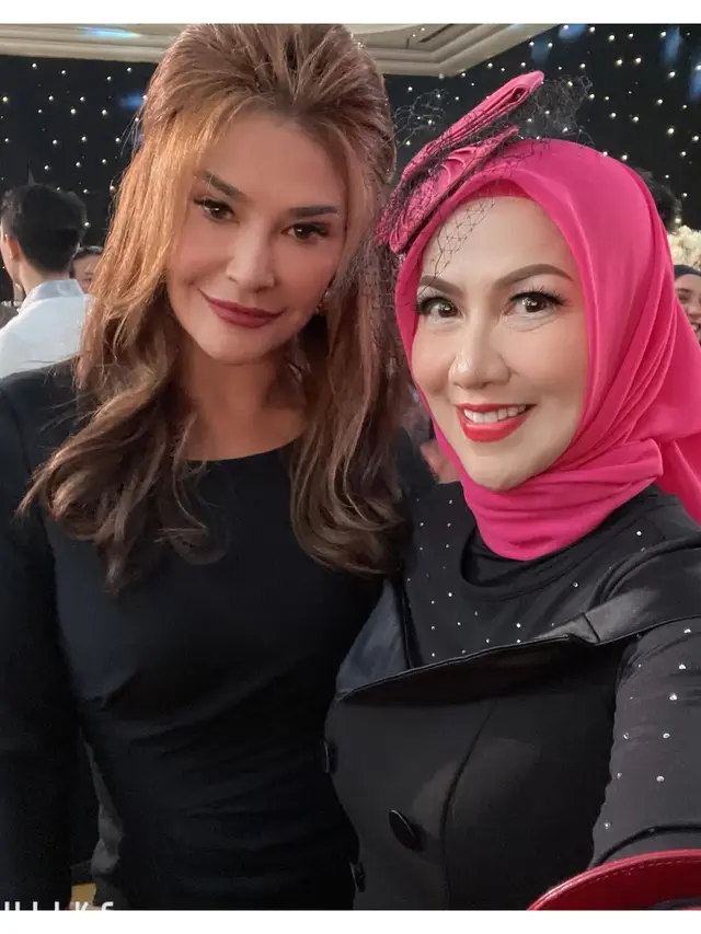 8 Potret Tamu Publik Figur di Pernikahan Teuku Rassya dan Cleantha Islan